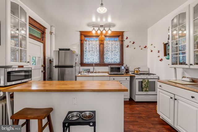 210 MALLOW HILL RD, Baltimore, MD 21229