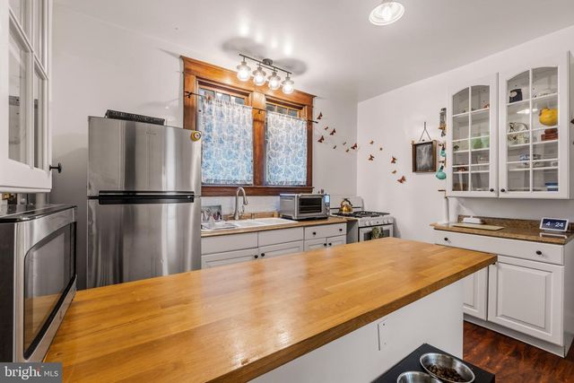 210 MALLOW HILL RD, Baltimore, MD 21229