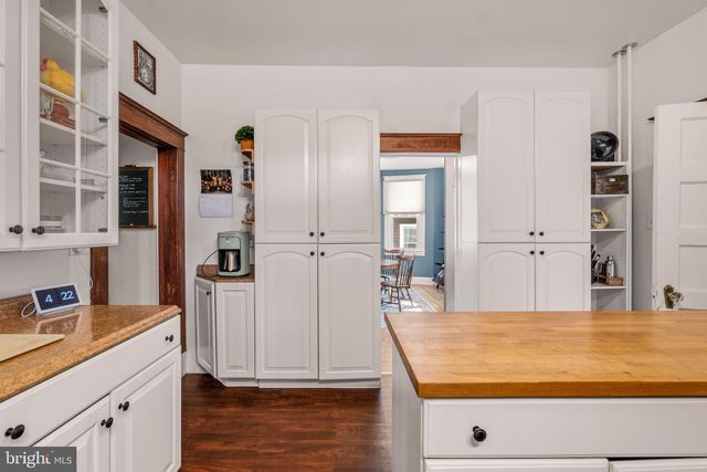 210 MALLOW HILL RD, Baltimore, MD 21229