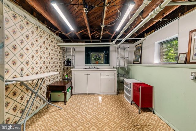 210 MALLOW HILL RD, Baltimore, MD 21229