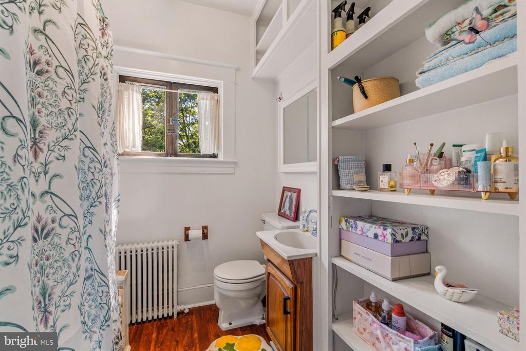 Image 20 of property listing at 210 MALLOW HILL RD, Baltimore, MD 21229