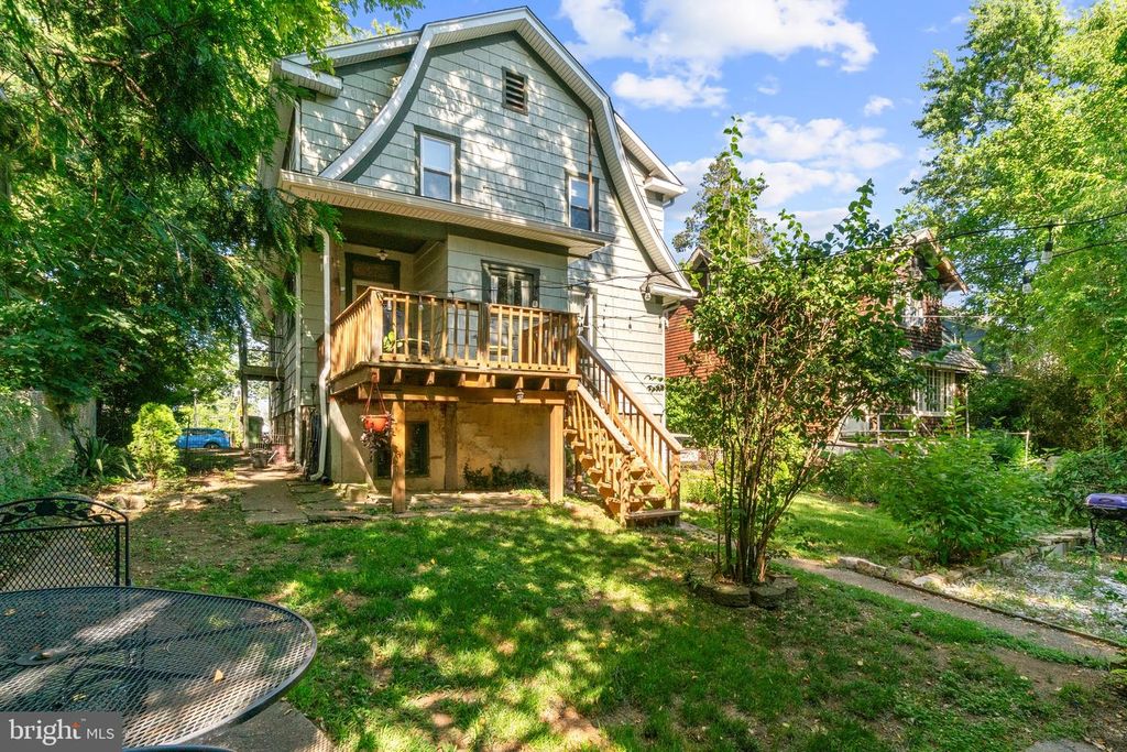 Image 40 of property listing at 210 MALLOW HILL RD, Baltimore, MD 21229