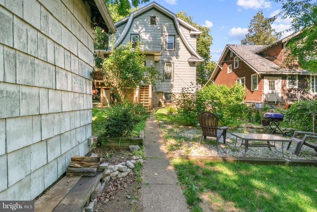 Image 42 of property listing at 210 MALLOW HILL RD, Baltimore, MD 21229