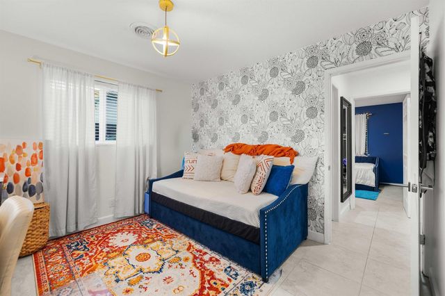 1310 NE 46TH Street, Oakland Park, FL 33334