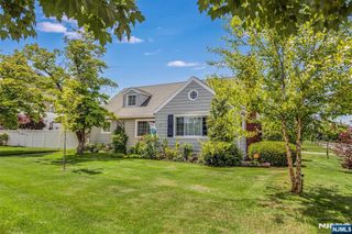98 Totowa Road, Totowa, NJ 07512