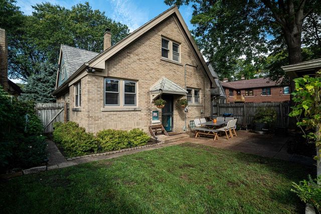 3276 N 50th STREET, Milwaukee, WI 53216