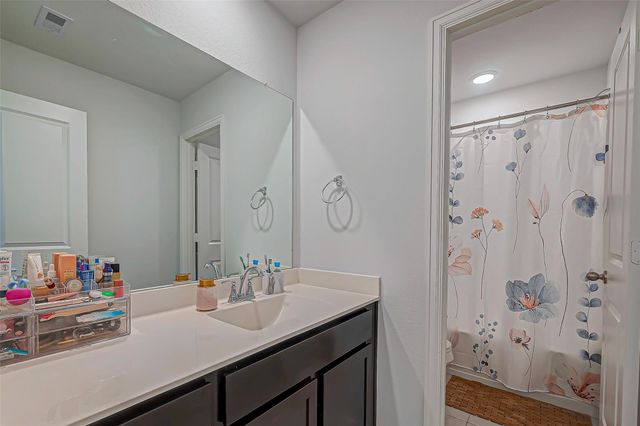 2805 Vanilla Sky Lane, La Marque, TX 77568