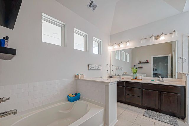 2805 Vanilla Sky Lane, La Marque, TX 77568