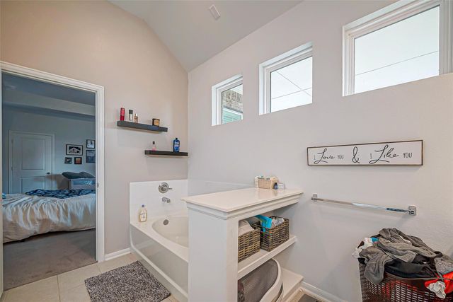 2805 Vanilla Sky Lane, La Marque, TX 77568