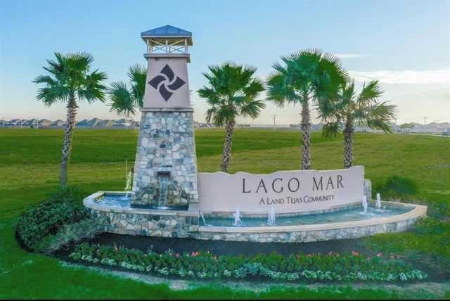 2805 Vanilla Sky Lane, La Marque, TX 77568
