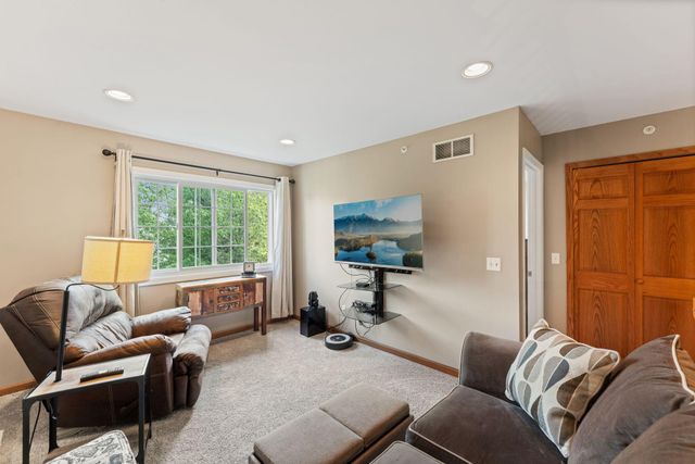 1208 Timber Way, Stillwater, MN 55082