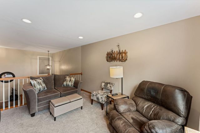1208 Timber Way, Stillwater, MN 55082
