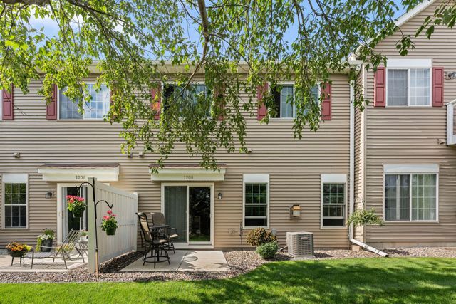 1208 Timber Way, Stillwater, MN 55082