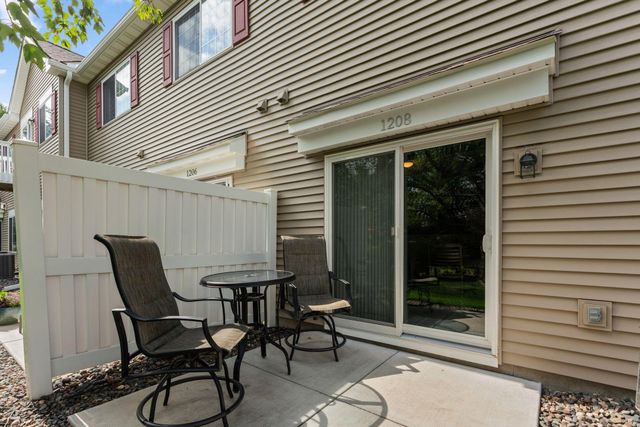 1208 Timber Way, Stillwater, MN 55082