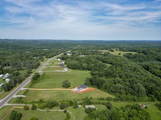 1929 New Lewisburg Hwy, Columbia, TN 38401