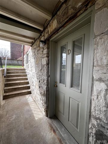 2408 S 10th Street, St Louis, MO 63104