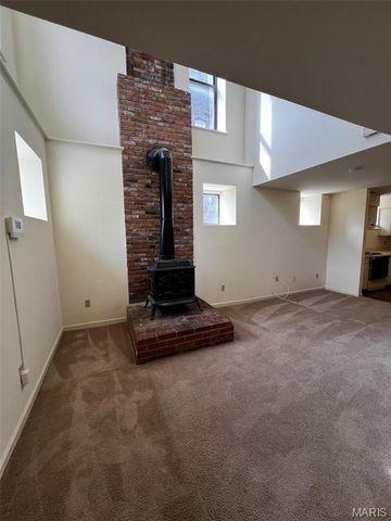 2408 S 10th Street, St Louis, MO 63104