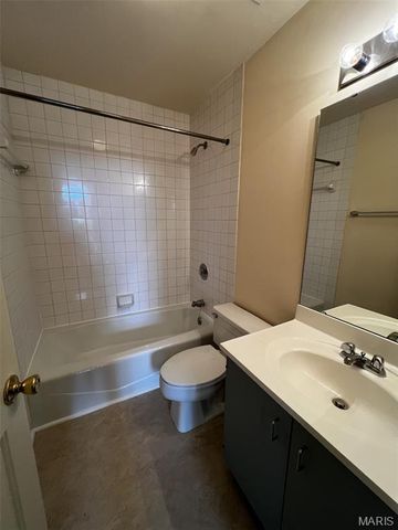 2408 S 10th Street, St Louis, MO 63104