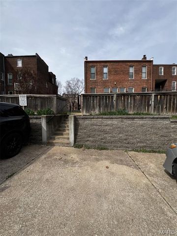 2408 S 10th Street, St Louis, MO 63104