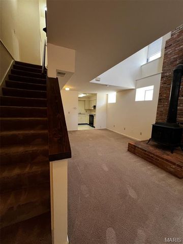 2408 S 10th Street, St Louis, MO 63104