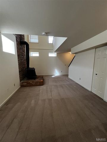 2408 S 10th Street, St Louis, MO 63104