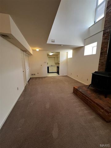 2408 S 10th Street, St Louis, MO 63104