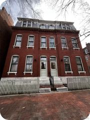 2408 S 10th Street, St Louis, MO 63104