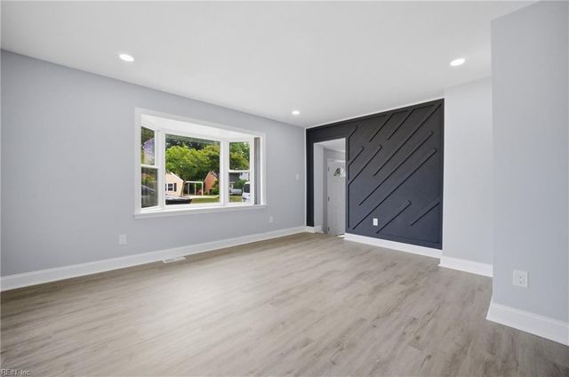 15 Langston BLVD, Hampton, VA 23666