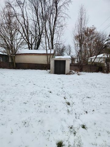 15587 Oakbrook Street, Romulus, MI 48174