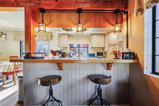 1847 Thrush Road, Wrightwood, CA 92397