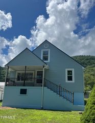 9 2nd Avenue E, Big Stone Gap, VA 24219