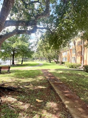 10733 Cleary Blvd 112, Plantation, FL 33324