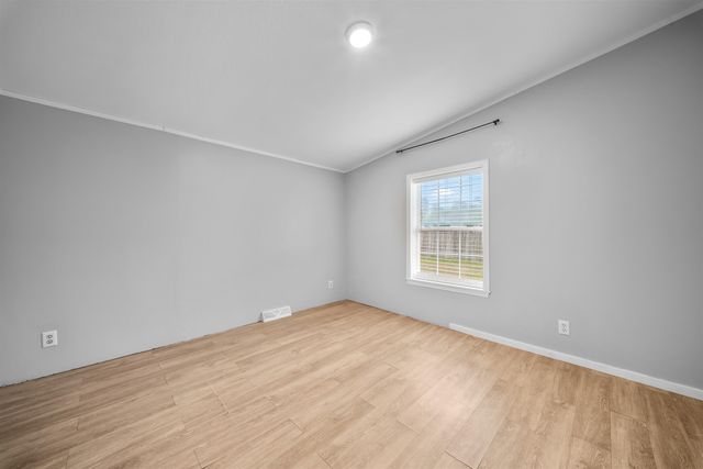 54 Spruce Drive, Farmington, NH 03835