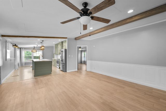 54 Spruce Drive, Farmington, NH 03835