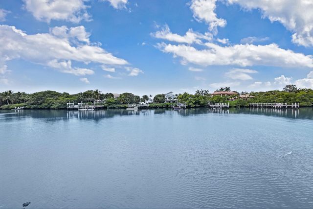 4001 S Ocean Boulevard 315, South Palm Beach, FL 33480