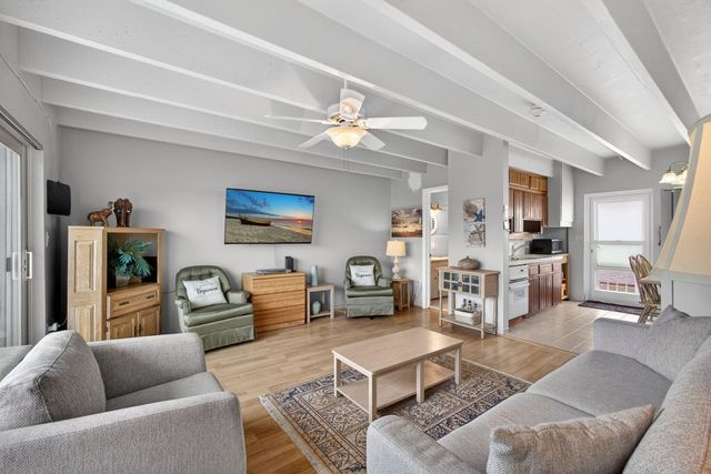 4001 S Ocean Boulevard 315, South Palm Beach, FL 33480