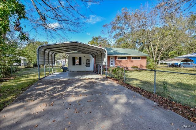 406 2ND NW, Reform, AL 35481