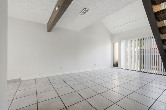 948 Greenfield Avenue, Hanford, CA 93230