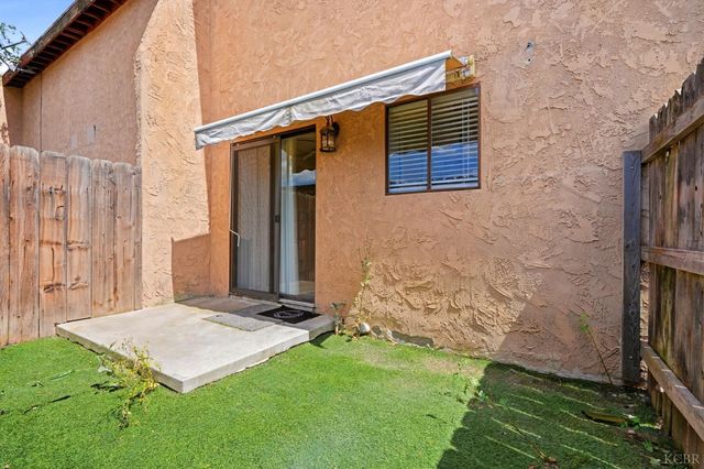948 Greenfield Avenue, Hanford, CA 93230
