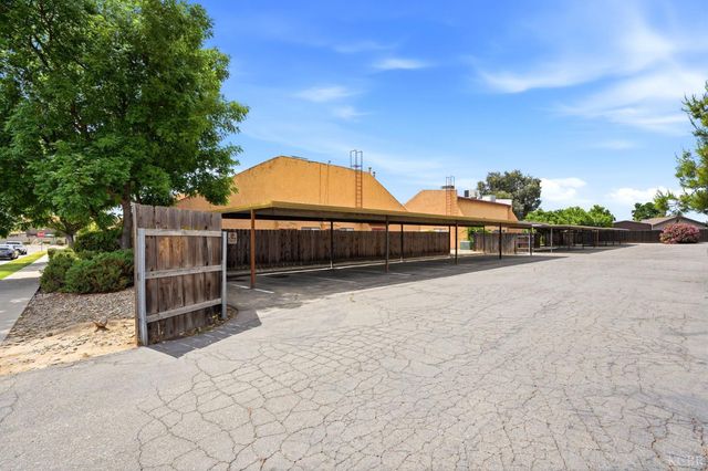 948 Greenfield Avenue, Hanford, CA 93230