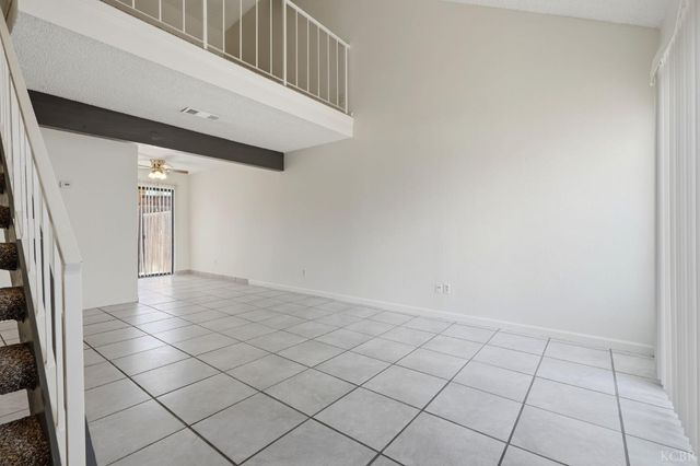 948 Greenfield Avenue, Hanford, CA 93230