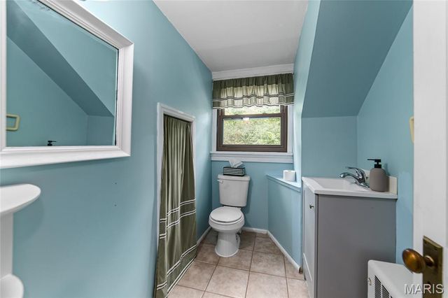 7 Green Acres Road, Bellefontaine Nghbrs, MO 63137