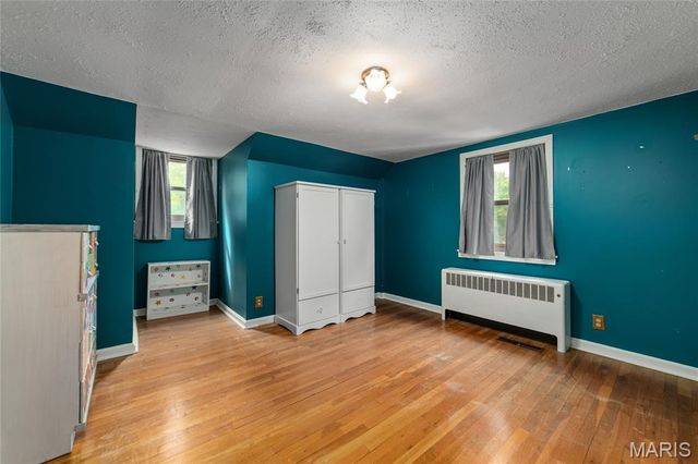 7 Green Acres Road, Bellefontaine Nghbrs, MO 63137