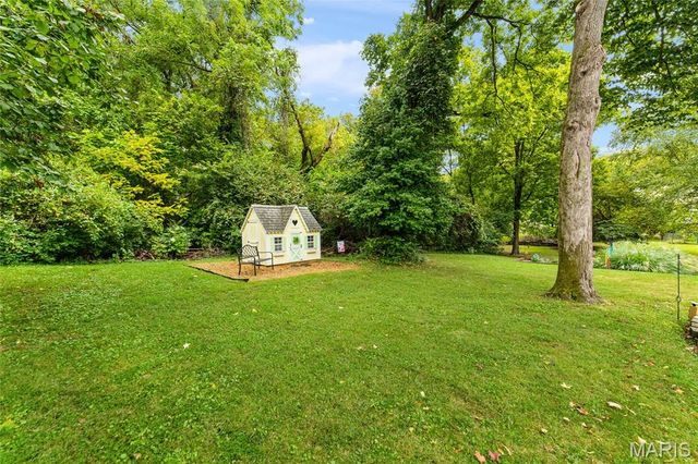 7 Green Acres Road, Bellefontaine Nghbrs, MO 63137