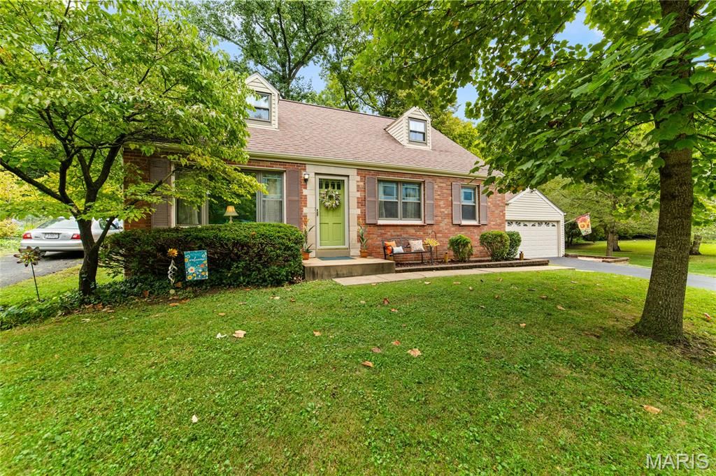 7 Green Acres Road, Bellefontaine Nghbrs, MO 63137
