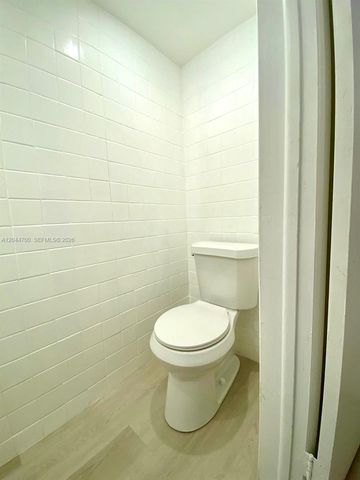 10901 N Kendall Dr 210, Miami, FL 33176