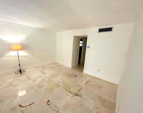 10901 N Kendall Dr 210, Miami, FL 33176