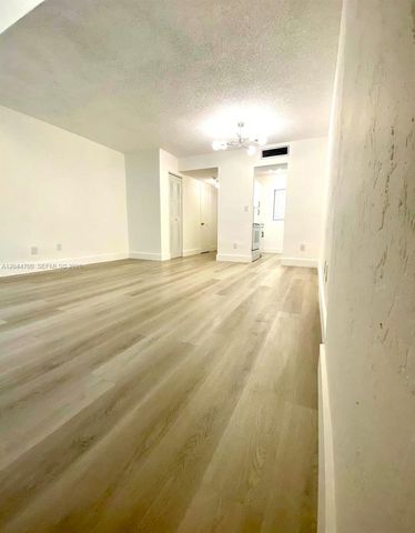 10901 N Kendall Dr 210, Miami, FL 33176
