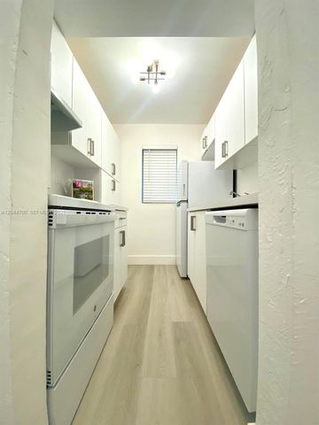 10901 N Kendall Dr 210, Miami, FL 33176
