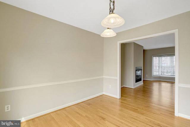 8523 LAKINHURST LN, Springfield, VA 22152